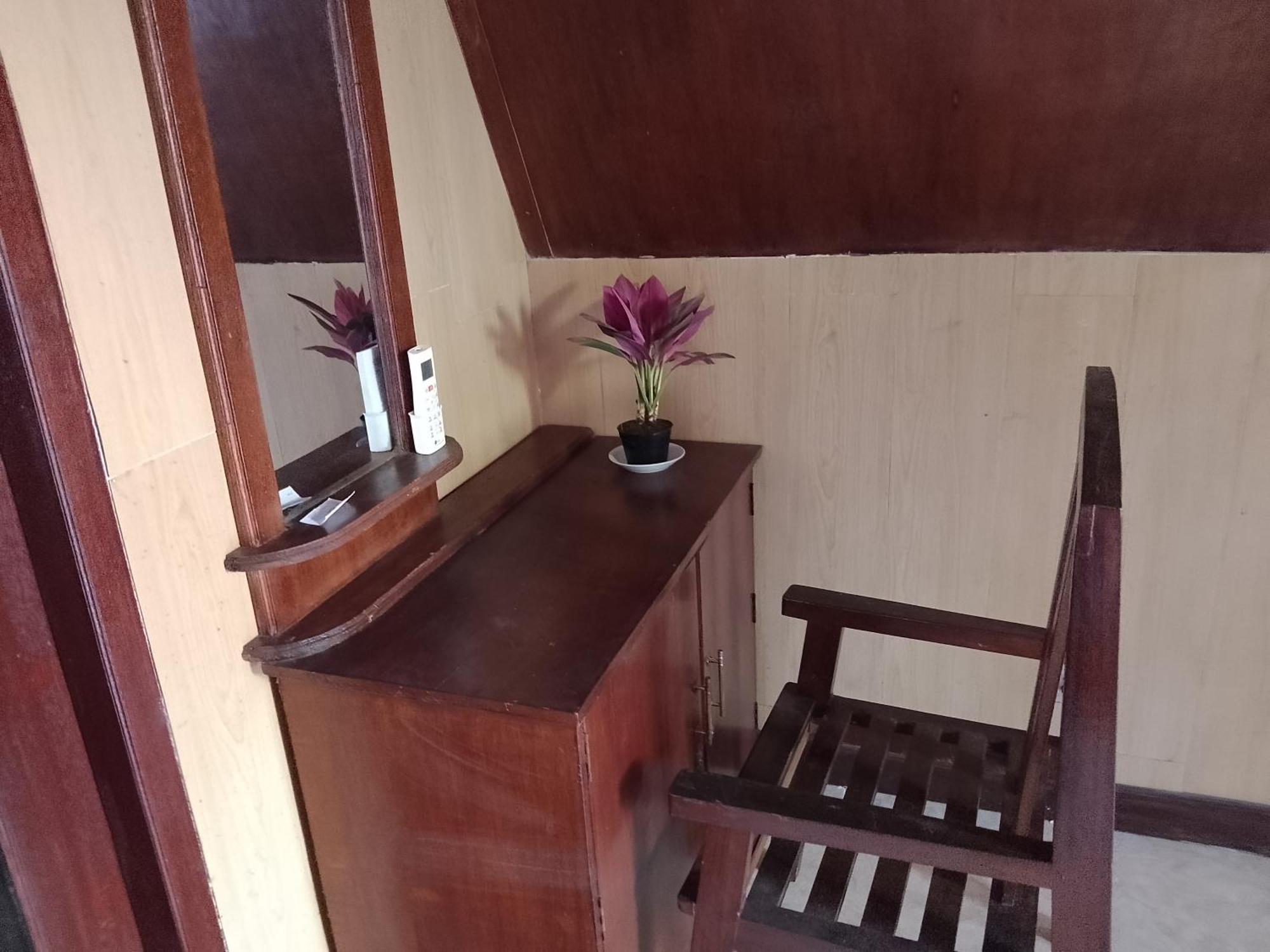 Two One Bungalow Gili Meno Bilik gambar